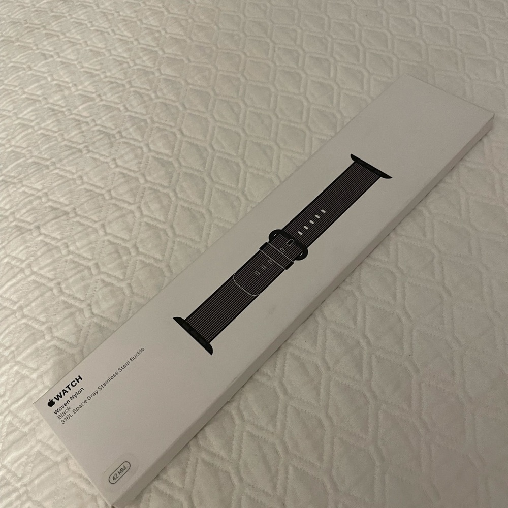 APPLE WATCH BLACK NYLON BAND NEW